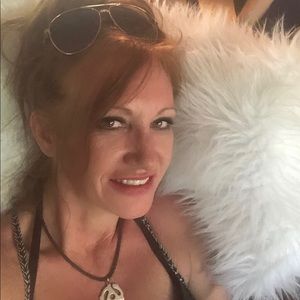 Meet your Posher, Carmen